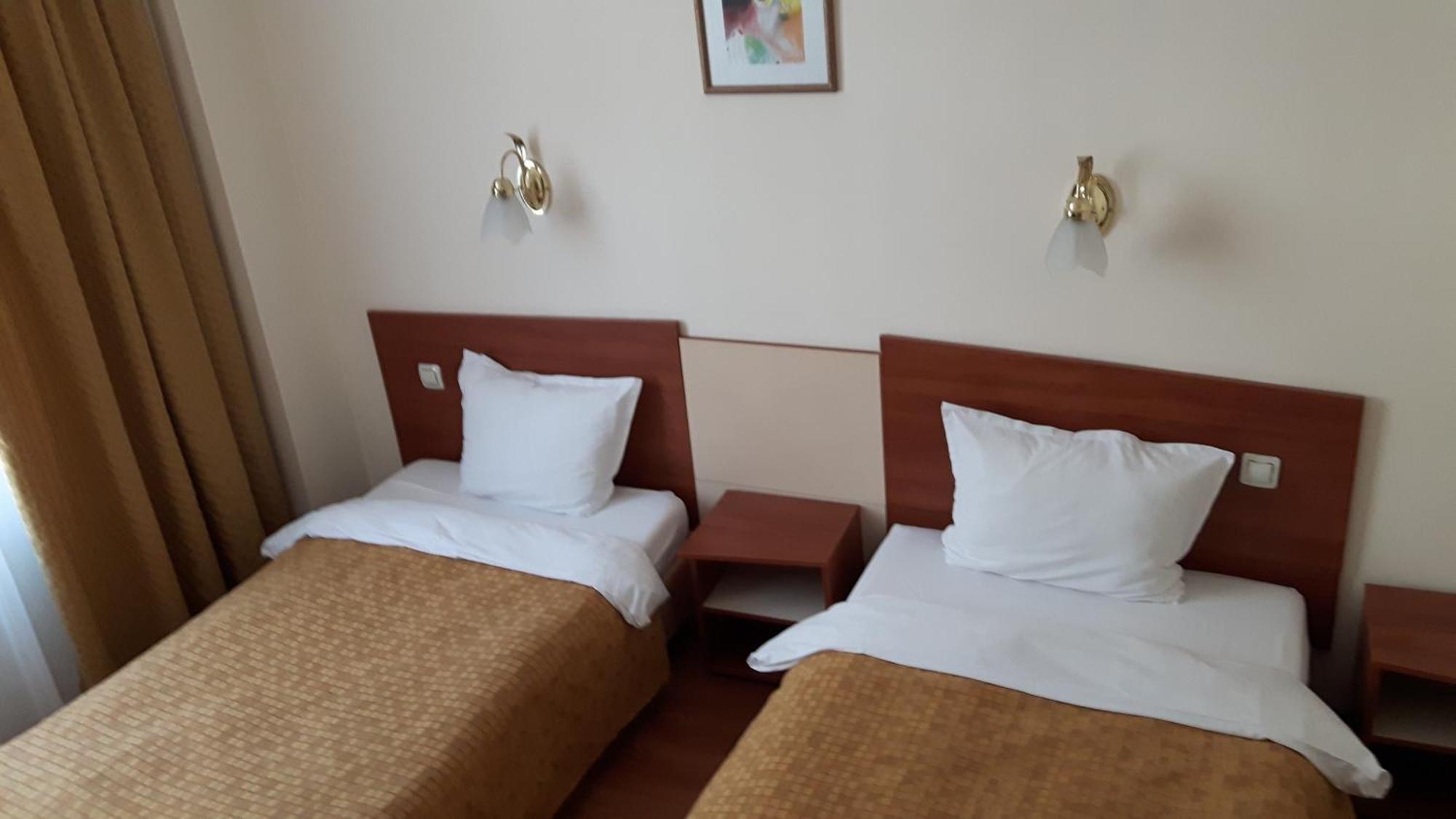 Primavera 2 Hotel Pazardzhik Room photo