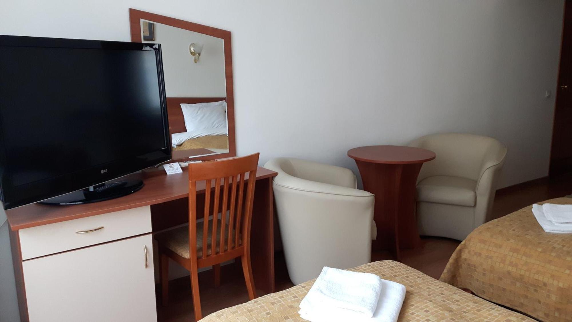 Primavera 2 Hotel Pazardzhik Room photo