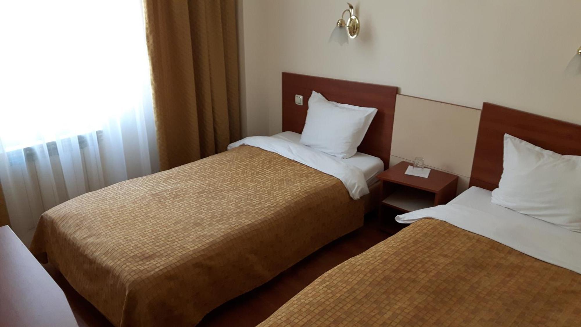 Primavera 2 Hotel Pazardzhik Room photo